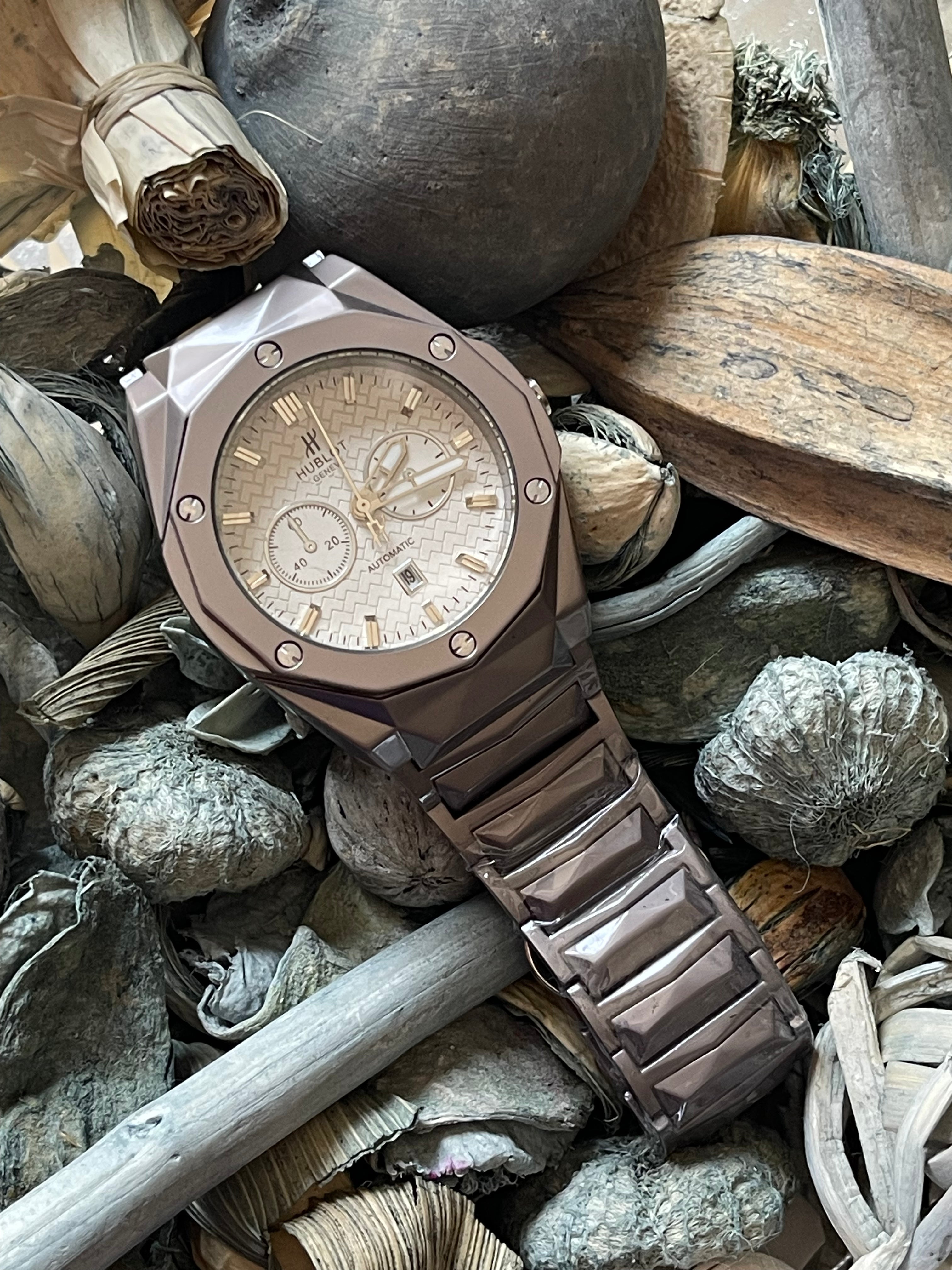 Hublot Genève – White Dial Stainless Steel Swiss Timepiece